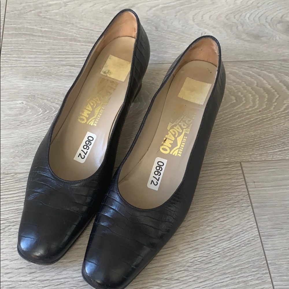 Salvatore ferragamo snake skin heel pump